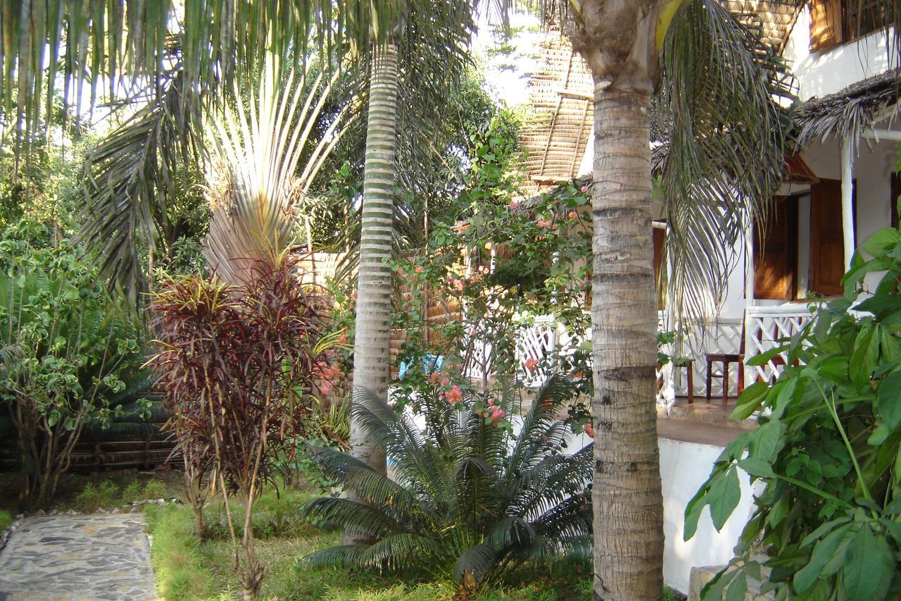Hotel La Caravelle Амбатолоака Экстерьер фото